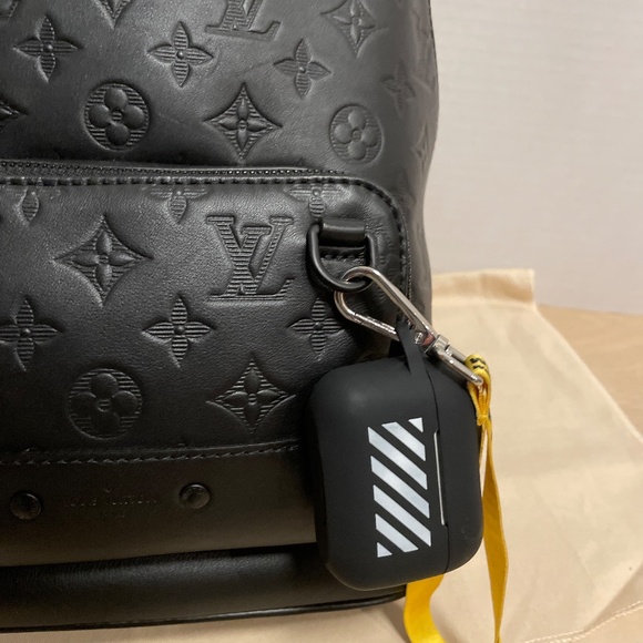 *SOLD* Louis Vuitton Monogram Shadow Racer Slingbag *Authentic* - Picture 8 of 16